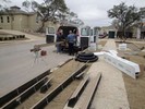 f.Now the gutters are being installed (104) (683x512, 156.0 kilobytes)