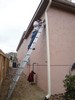 f.Now the gutters are being installed (105) (384x512, 63.4 kilobytes)