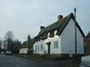 Thatched roof homes (600x450, 34.3 kilobytes)